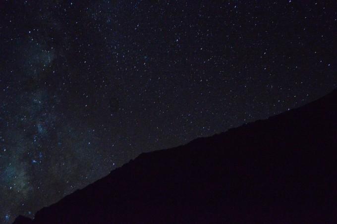 四川瓦屋山大量游客因排队坐索道夜间滞留数小时,景区:已限流